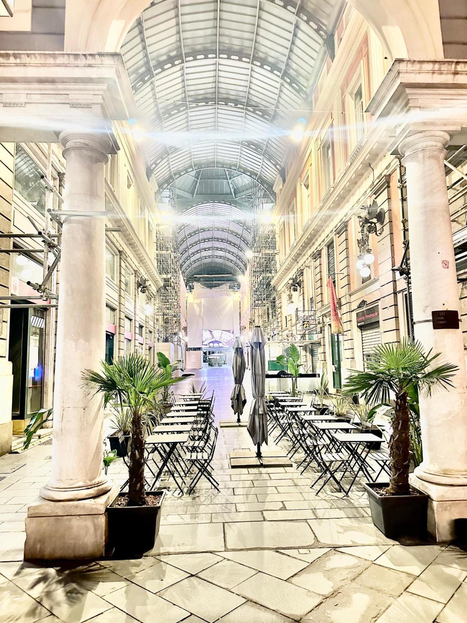 The Center * Genua