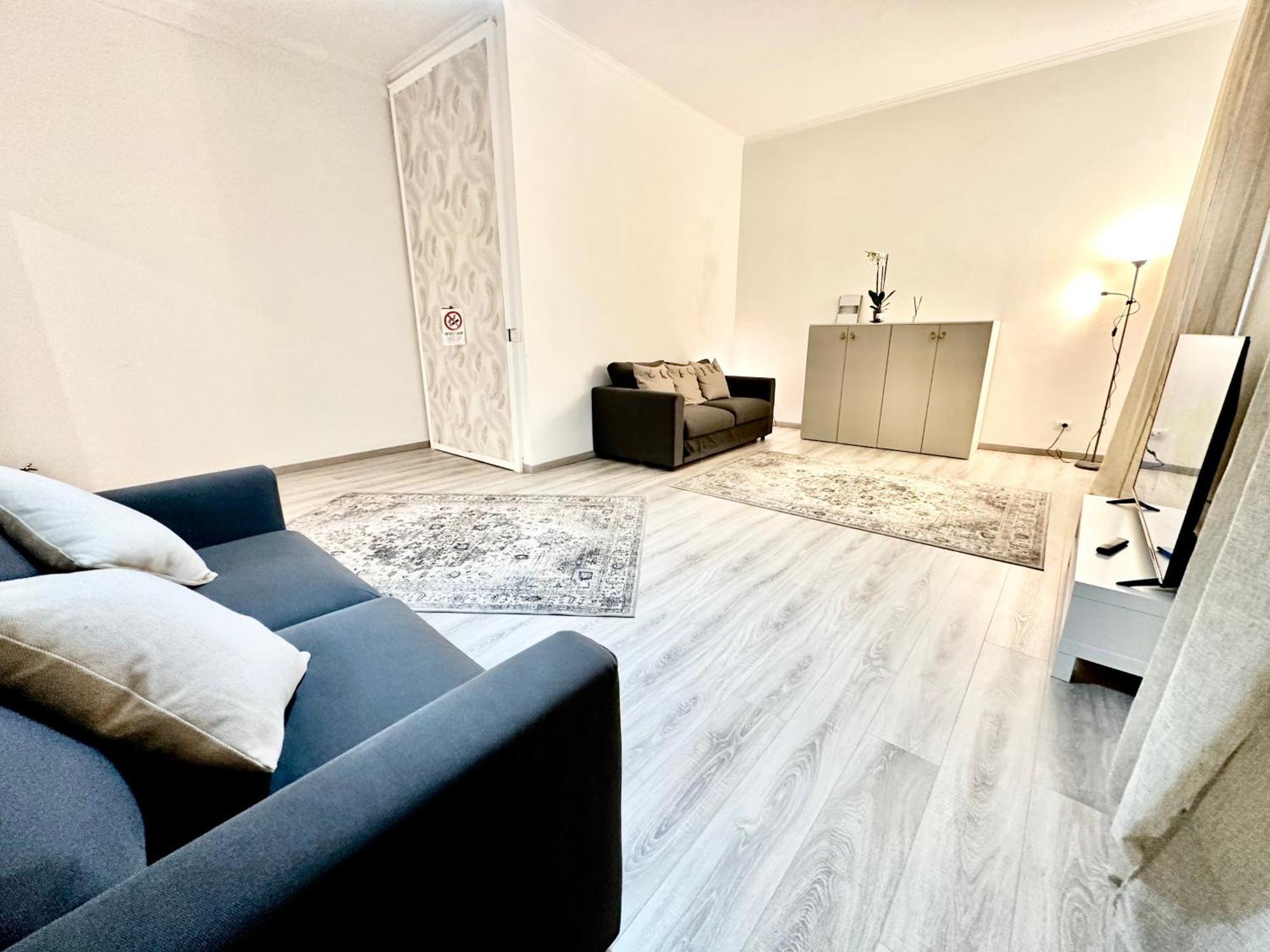 The Center Apartment *